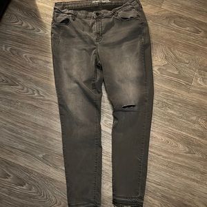 Skinny Old Navy Rockstar/Mid rise jean